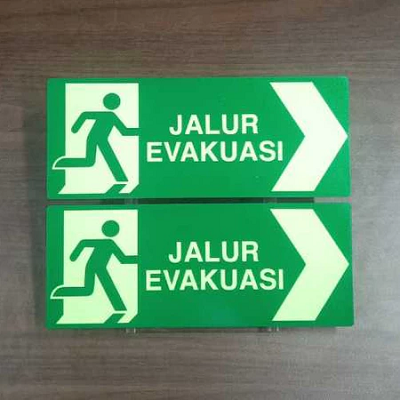 Jalur Evakuasi / Exit Sign Akrilik (GLOW IN THE DARK) ukuran - 20 x 8cm