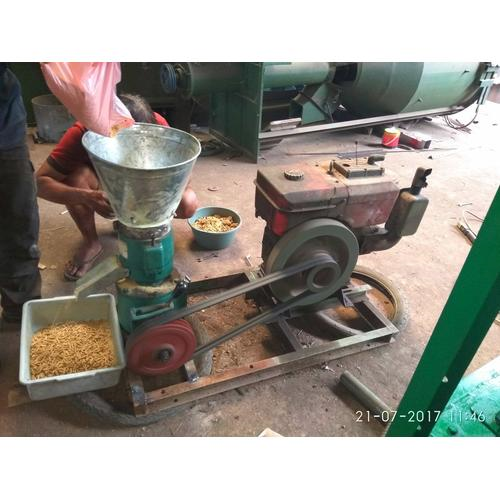 mesin pellet bahan kering