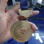 medali custom grafir emas perak perunggu 2 muka 1 mili tali polos