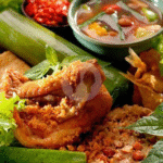 Nasi timbel ayamm goreng spesial