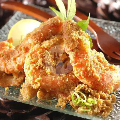 Salty egg fried shrimp