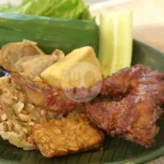 Nasi Timbel Ayam Makeke Komplit