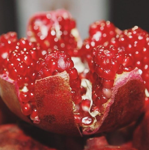 Buah Delima Merah India Spanyol Amerika China Biji Empuk Dus